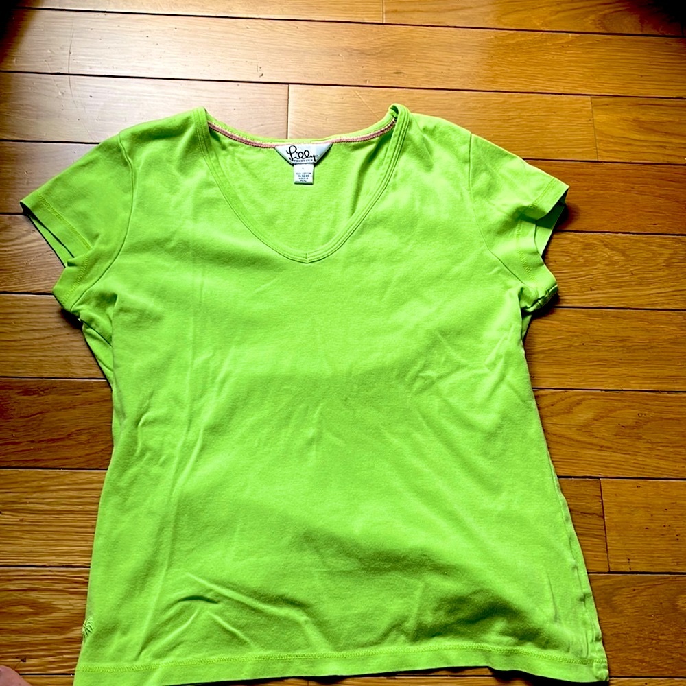 Lilly Pulitzer green vneck